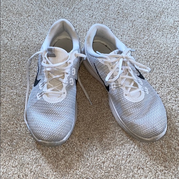 Nike Shoes - Nike flex trainer 7
